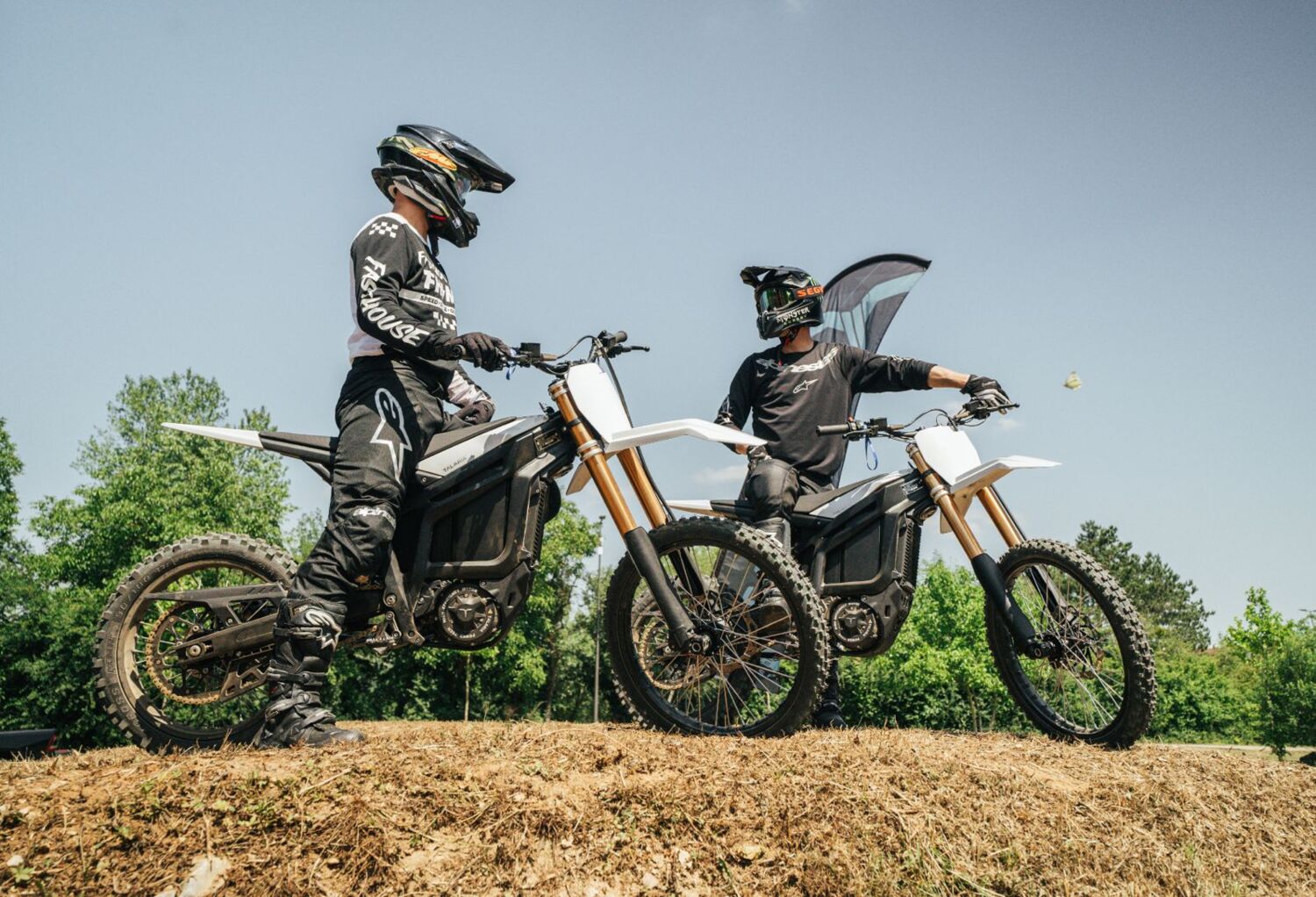 Qui sommes-nous - Talaria europe qui somme nous - Talaria Motorbikes